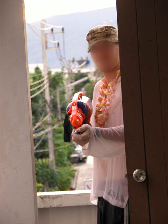 Neighbour patrolling the verandah. (Face blurred for Ninja capabilities)
