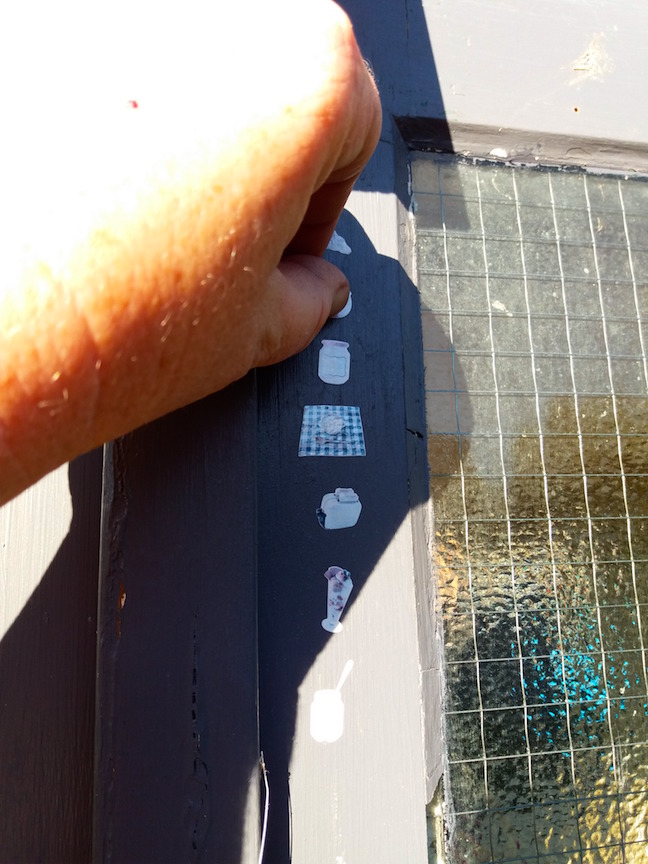 Scraping with fingers